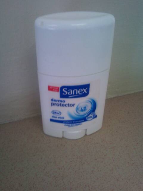 Read more about the article Sanex Dermo Protector 24hr Deo Stick