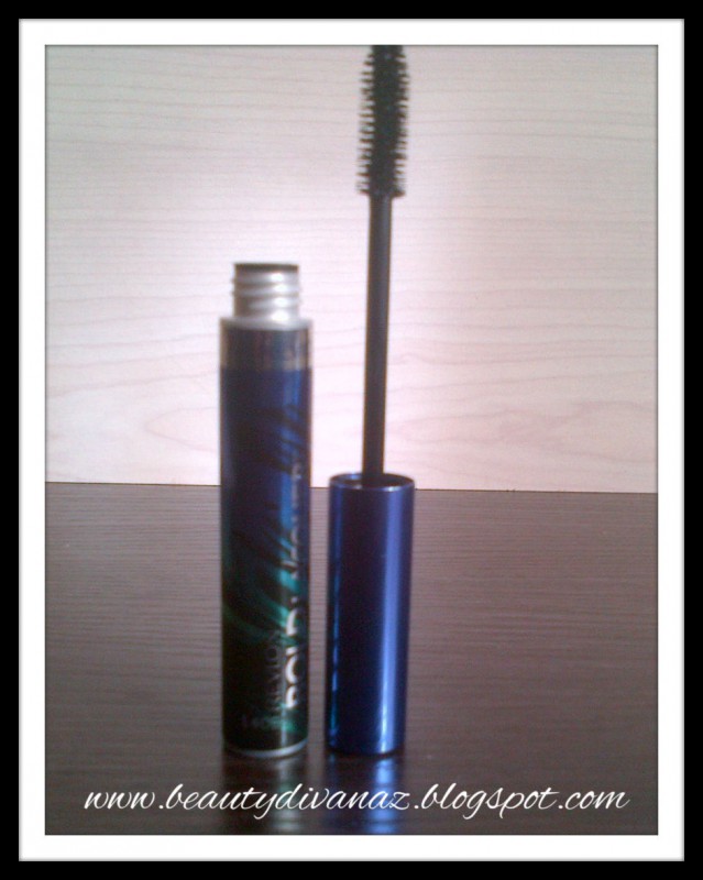 Read more about the article Revlon Bold Lacquer Length and Volume Mascara