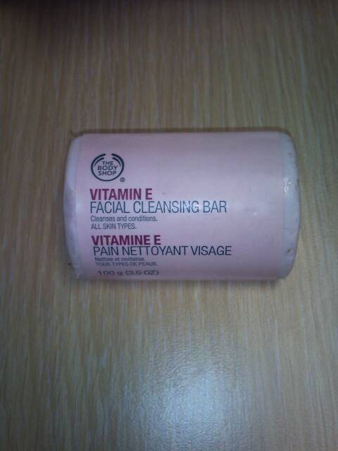 Read more about the article The Body Shop Vitamin E Facial Cleansing Bar