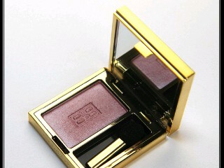 Read more about the article Elizabeth Arden Eyeshadow in ‘Romance’