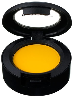 Read more about the article MAC Chrome Yellow Eyeshadow