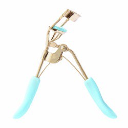 Read more about the article Claire’s Eyelash Curler