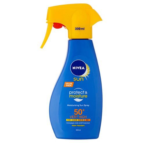 Read more about the article Nivea Protect and moisture moisturising sun spray SPF 50+