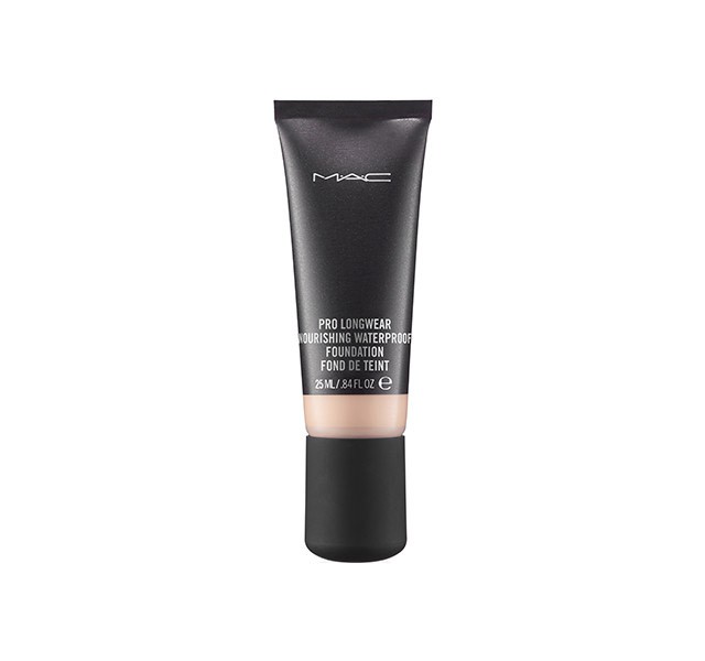 Read more about the article MAC Pro Longwear Nourishing Waterproof Foundation