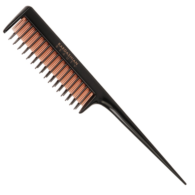 Read more about the article Kardashian Beauty Back Comb