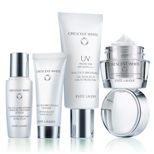 Read more about the article Estee Lauder Crescent White collection